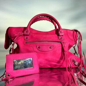 🚨3 DAY SALE 25% OFF‼️Balenciaga City/Motorcycle bag in Neon Pink lizard embossed
